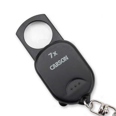 BAS ÇIKAR 7X BÜYÜTEÇ ANAHTARLIK - CLIP AND VIEW™ 7X (POP-UP RETRACTABLE ASPHERIC KEYCHAIN MAGNIFIER)